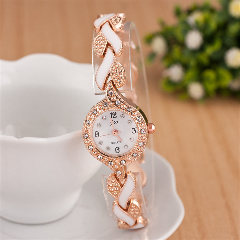 Montre Femme Bracelet Torsadé - Cadran Fin Élégant ConiWell