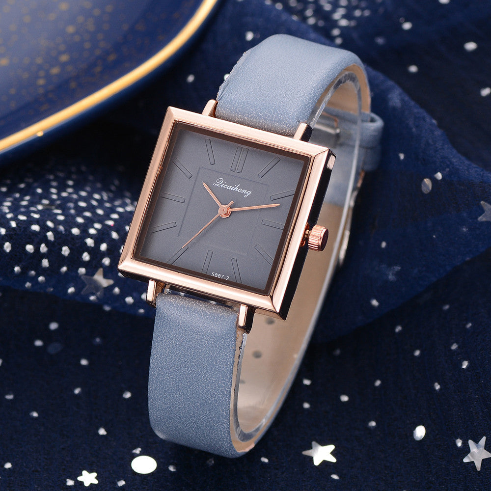 Montre Femme Carrée Chic - Design Square Intemporel ConiWell